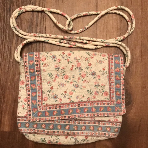 Vera Bradley Purse - Picture 5 of 7